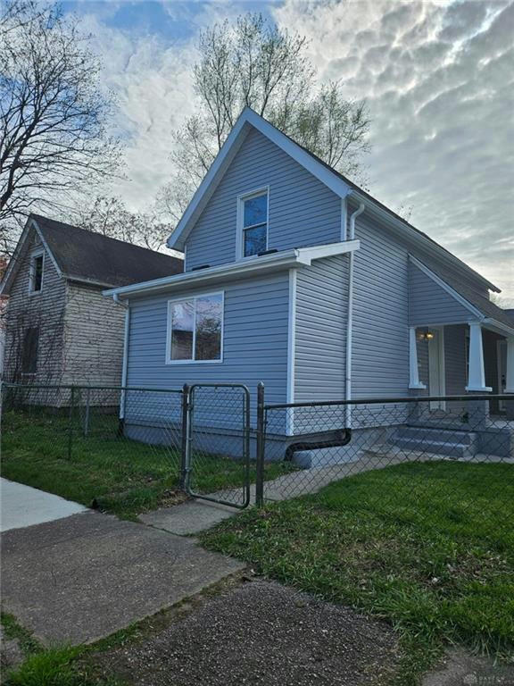 33 S TORRENCE ST, DAYTON, OH 45403, photo 1 of 17