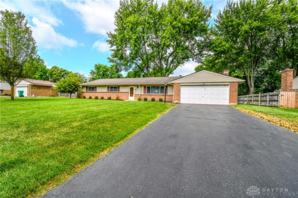 781 BRIDDLEWOOD ST, BEAVERCREEK, OH 45430, photo 2 of 35