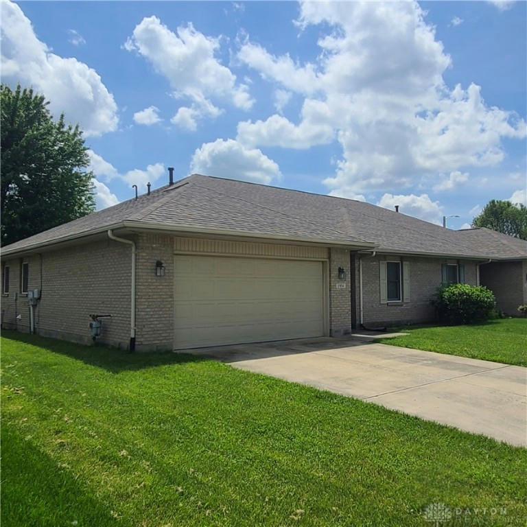 1954 SWALLOWTAIL CT, ENGLEWOOD, OH 45315, photo 1 of 33
