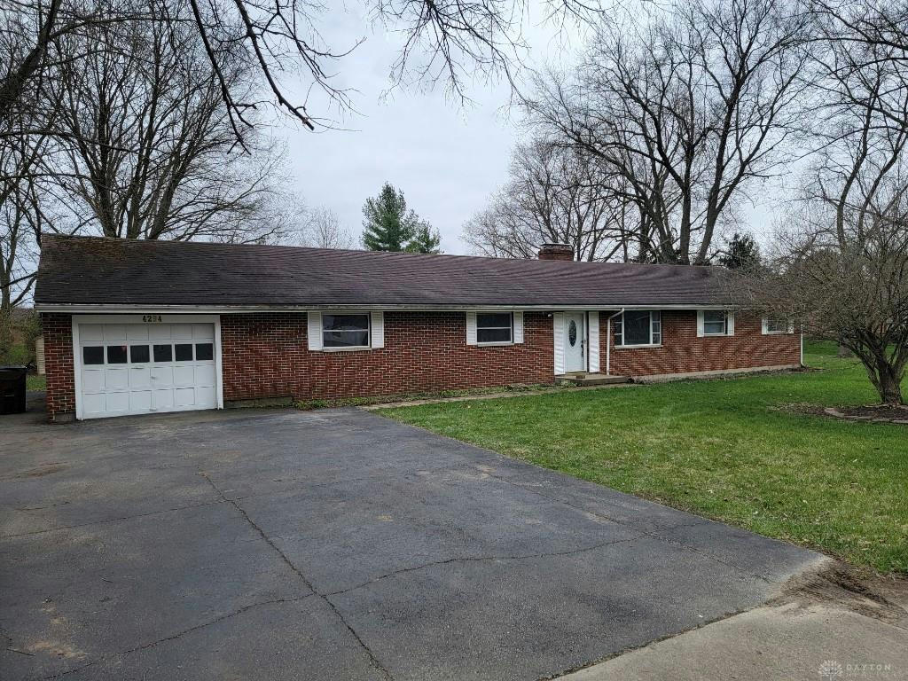 4294 W WENGER RD, CLAYTON, OH 45315, photo 1 of 16