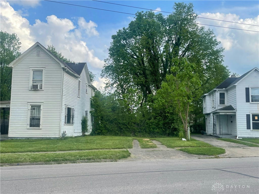 2236 LAKEVIEW AVE, DAYTON, OH 45417, photo 1 of 3